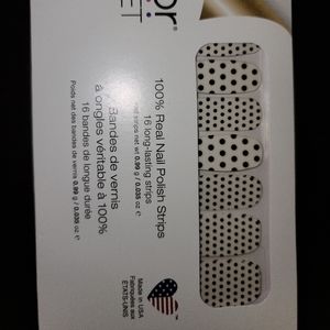 Color Street Nail Strips - Polka Dot-Com Black & W